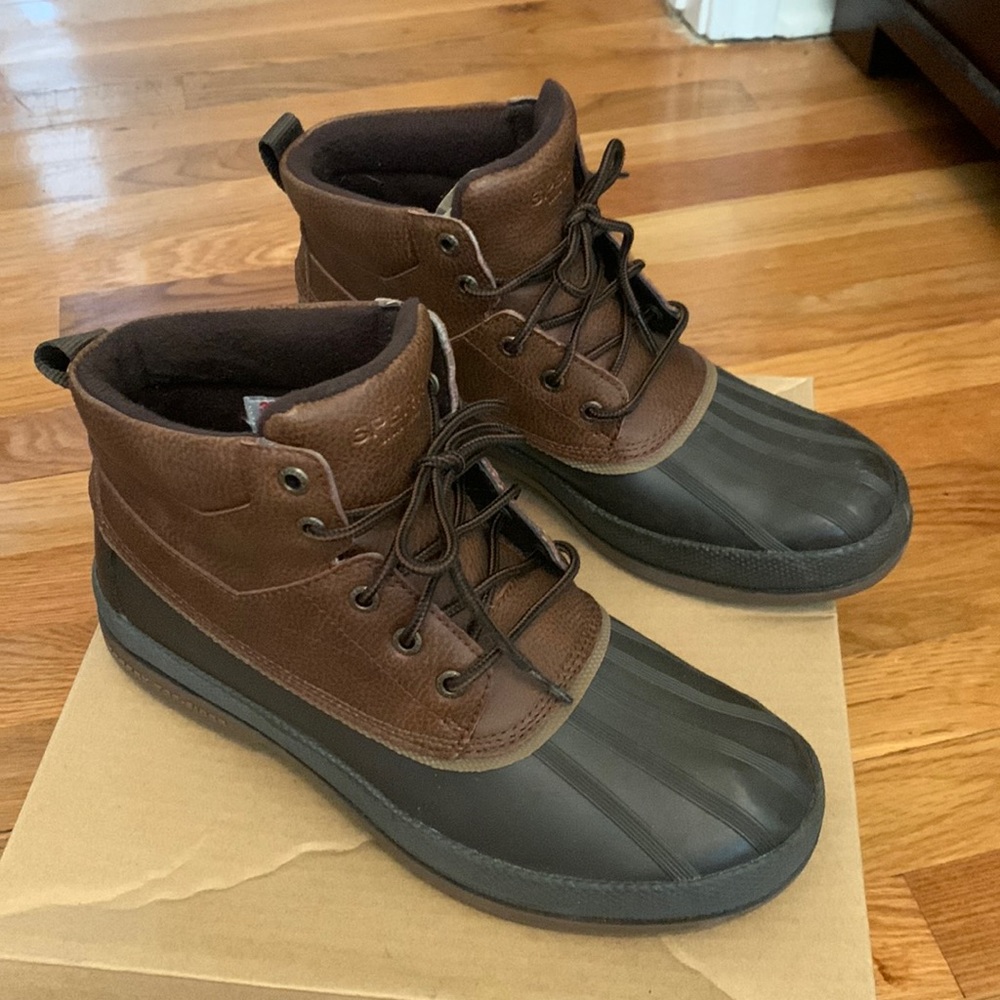 Sperry Cold Bay Chukka winter boots size 8.5